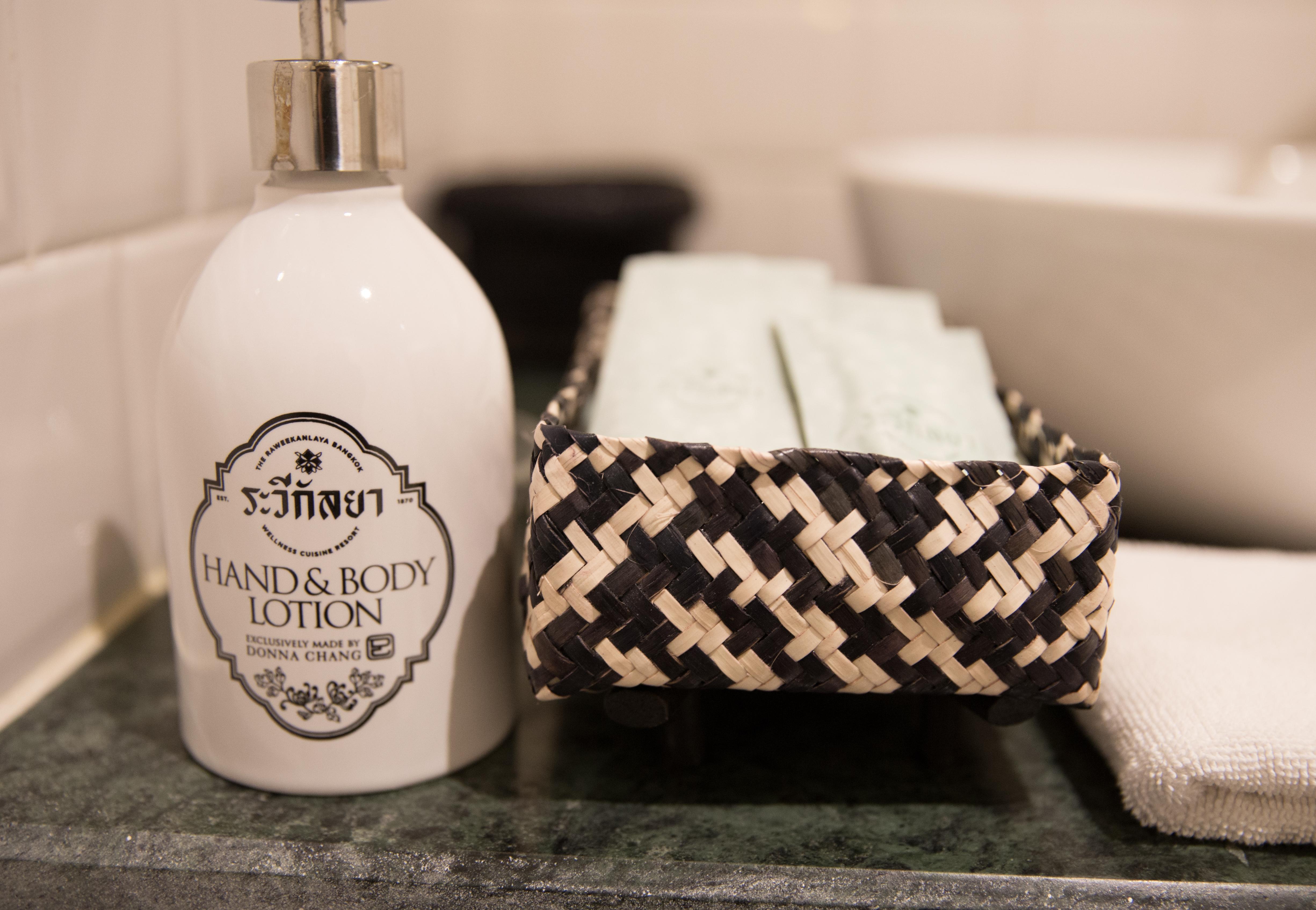 The Raweekanlaya Bangkok Exterior foto Soap and lotion